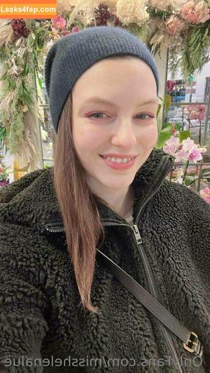 misshelenalue photo #0038