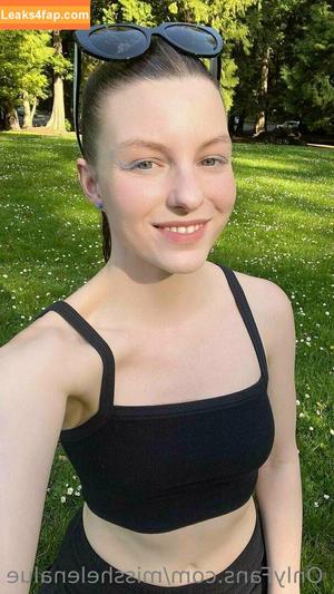 misshelenalue photo #0201