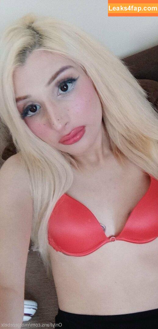 missjezebelx / prettyblondetransgirlxo leaked photo photo #0001