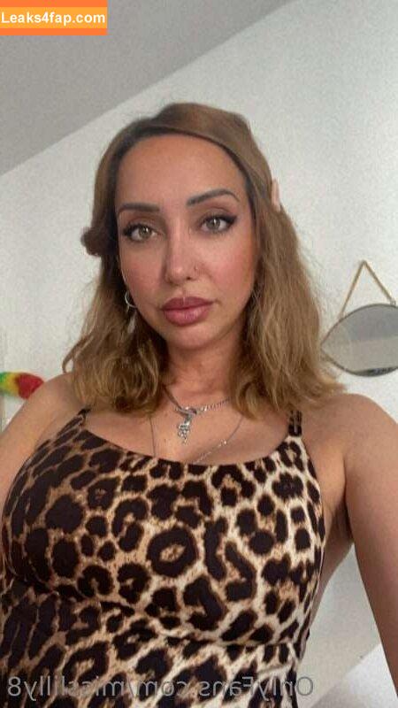 misslilly8 /  leaked photo photo #0014