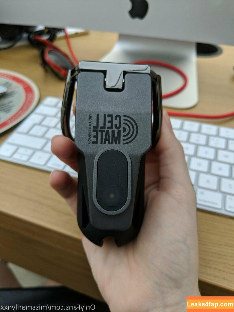 missmarilynxx / margotthr0bbie leaked photo photo #0128