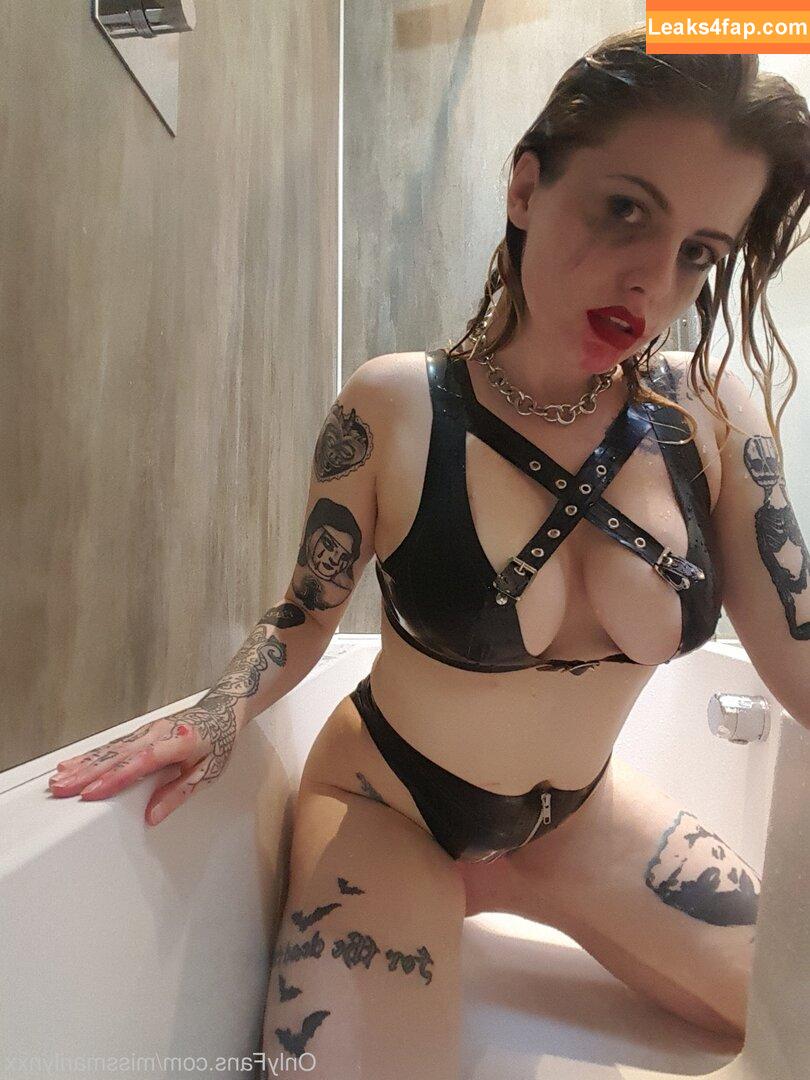 missmarilynxx / margotthr0bbie leaked photo photo #0390