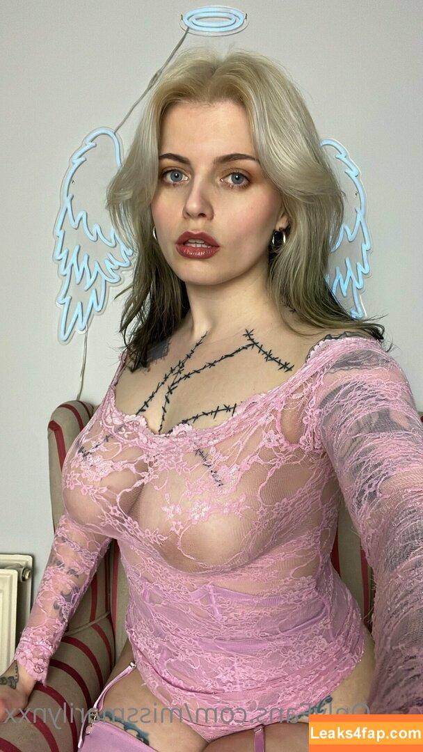 missmarilynxx / margotthr0bbie leaked photo photo #0513