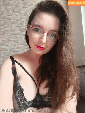 missmilf1996 photo #0010