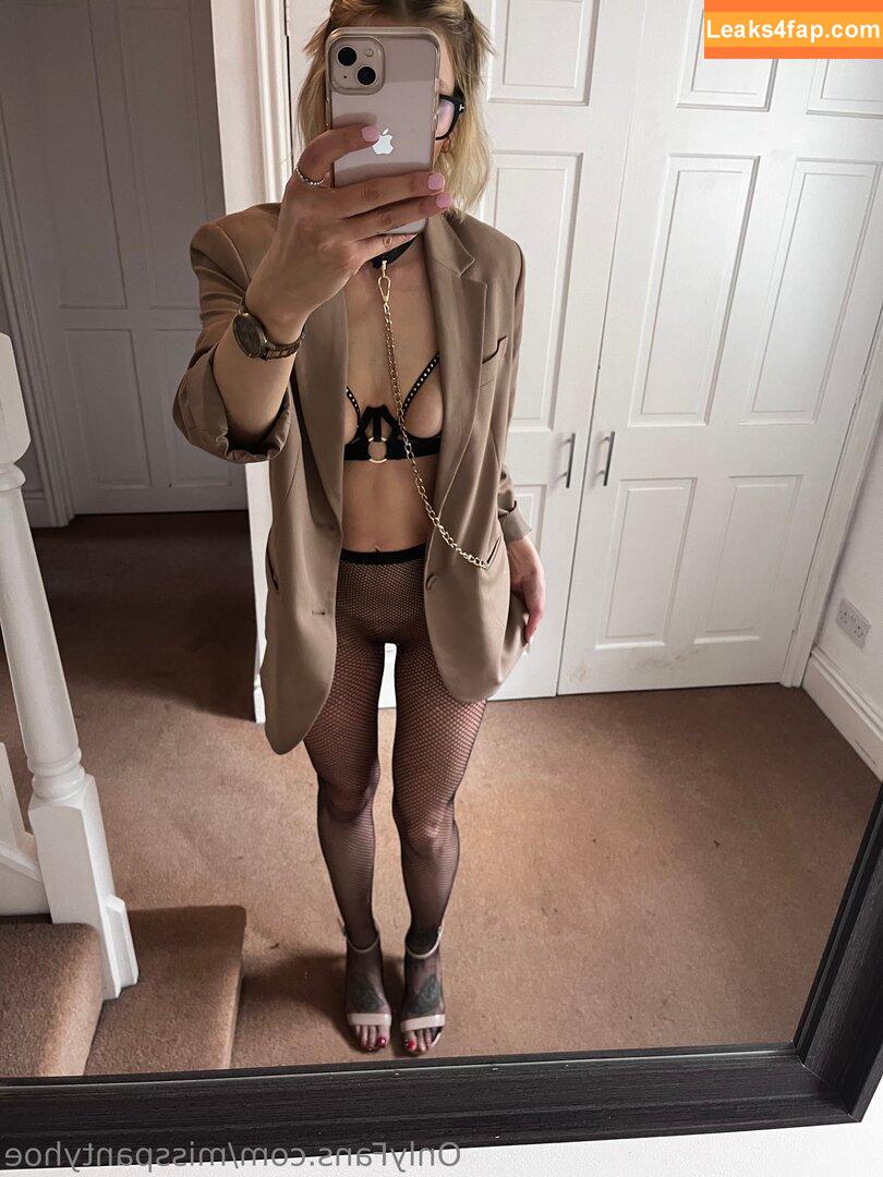 misspantyhoe / miss.tights leaked photo photo #0013