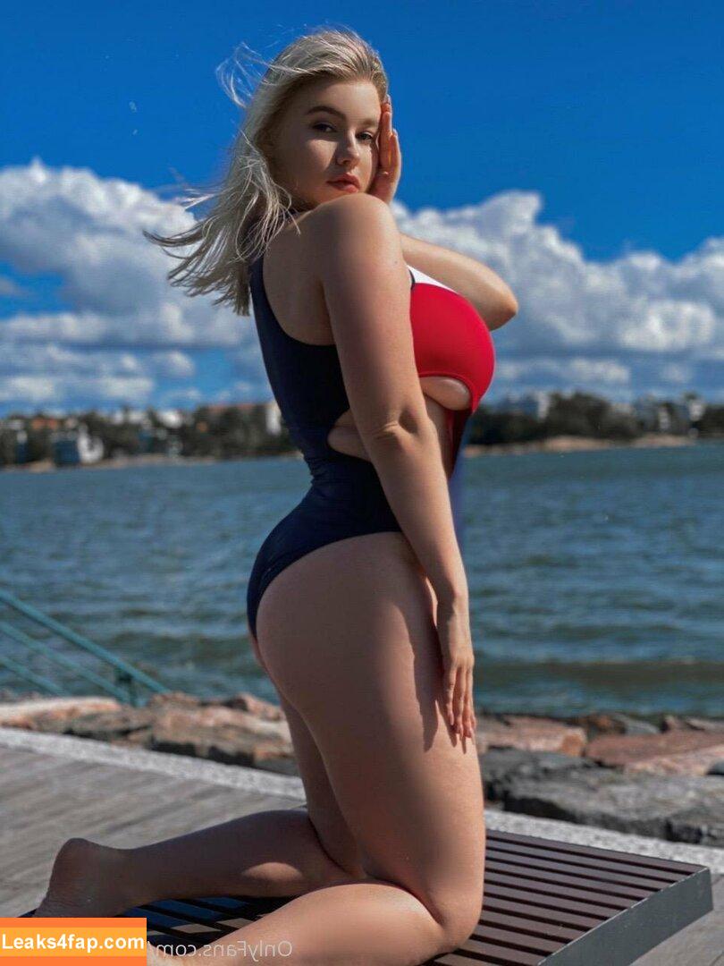 MissParaskeva / missparaskeva.pr leaked photo photo #0053