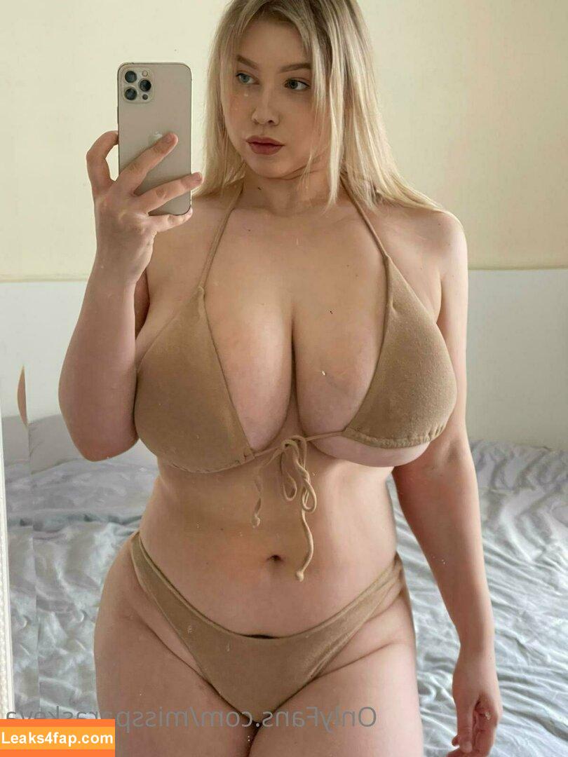 MissParaskeva / missparaskeva.pr leaked photo photo #0349