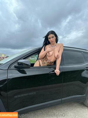MissQueenieXOX photo #0052