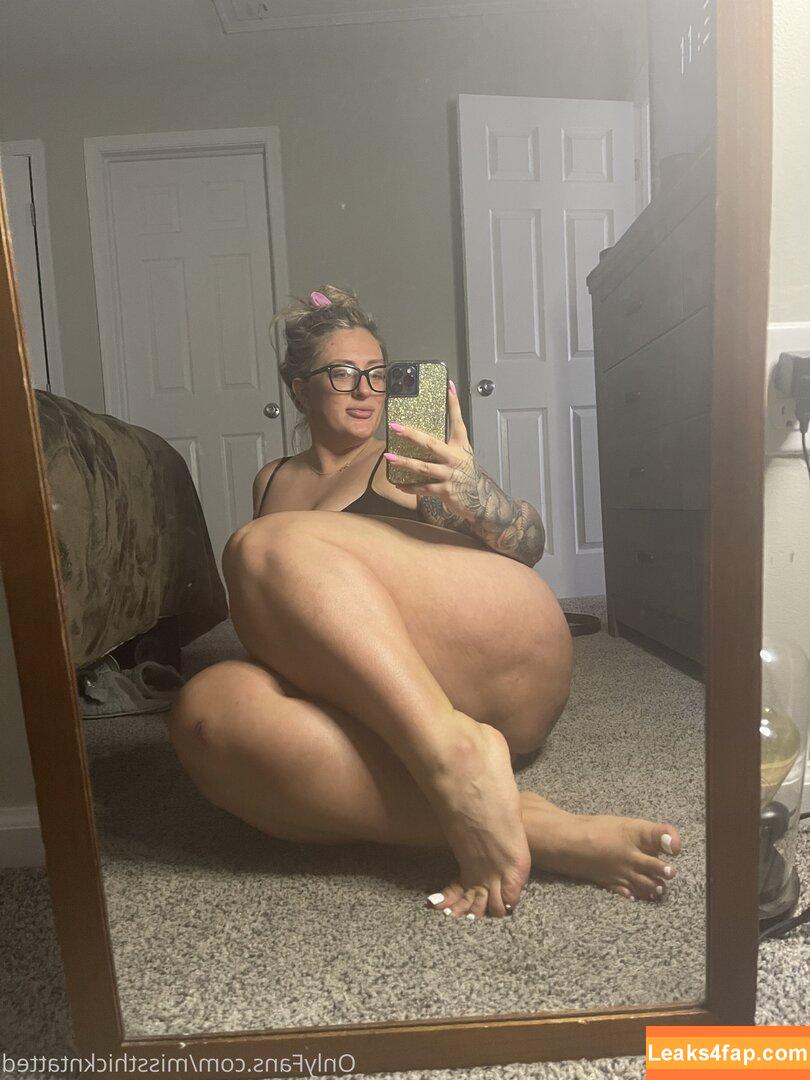 missthickntatted /  leaked photo photo #0141