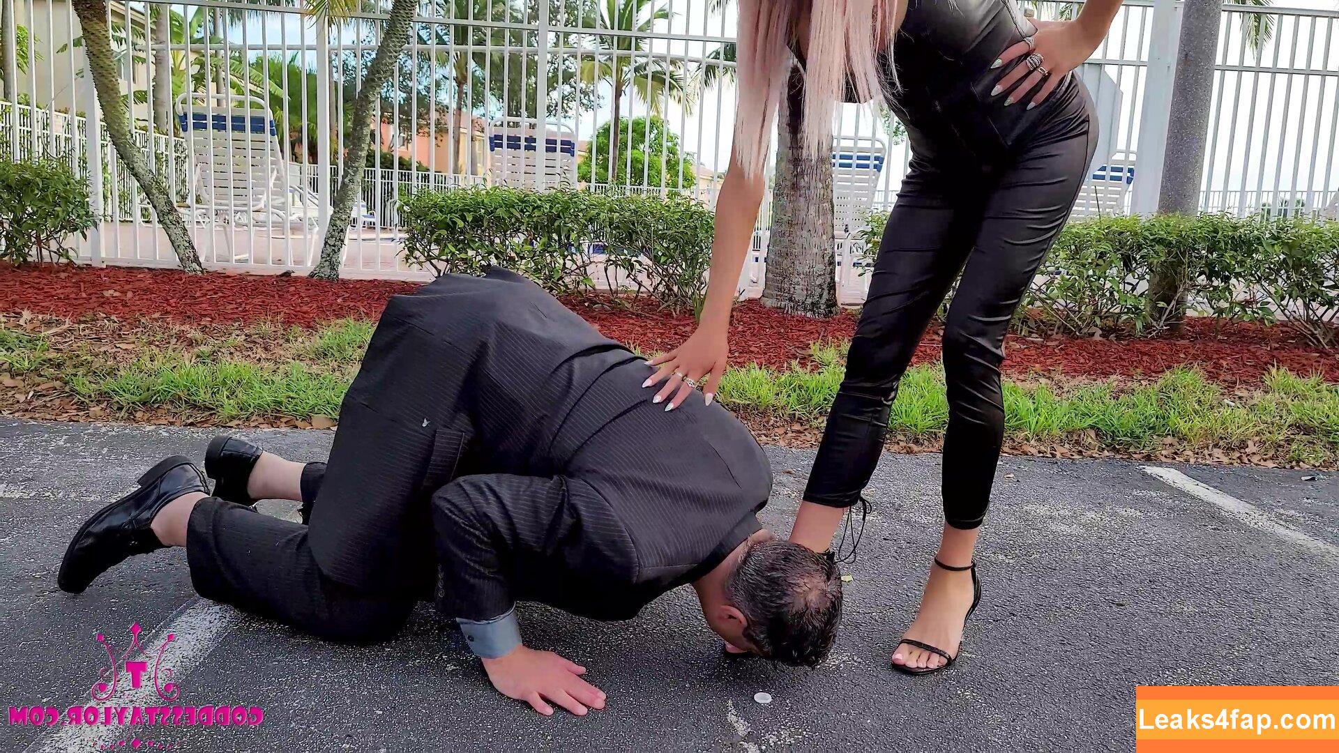 Mistress Taylor Knight / floridafindom / goddesstaylork / official_taylor_knight leaked photo photo #0094