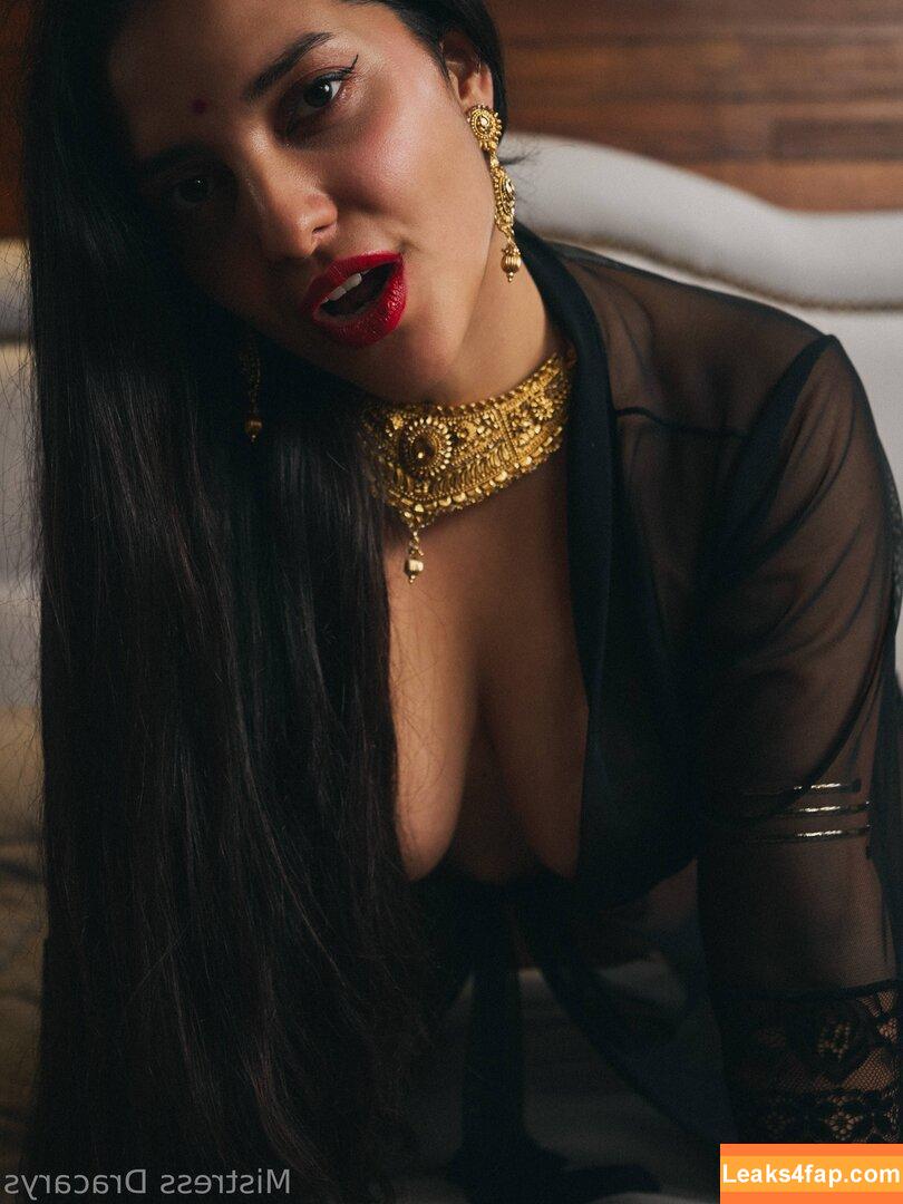 mistressdracaryss /  leaked photo photo #0025