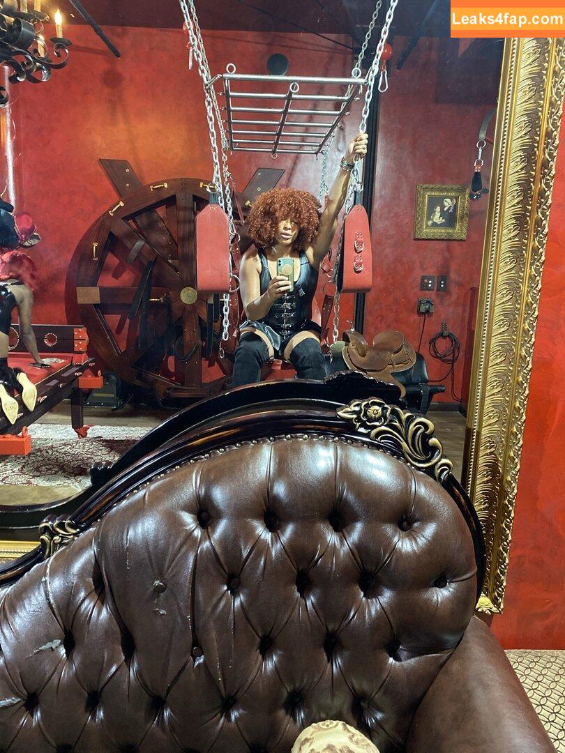 mistressmell /  leaked photo photo #0019