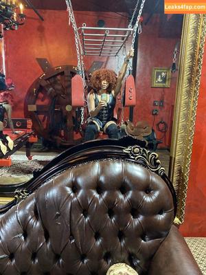 mistressmell photo #0019