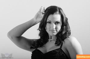 Misty Anderson photo #2042