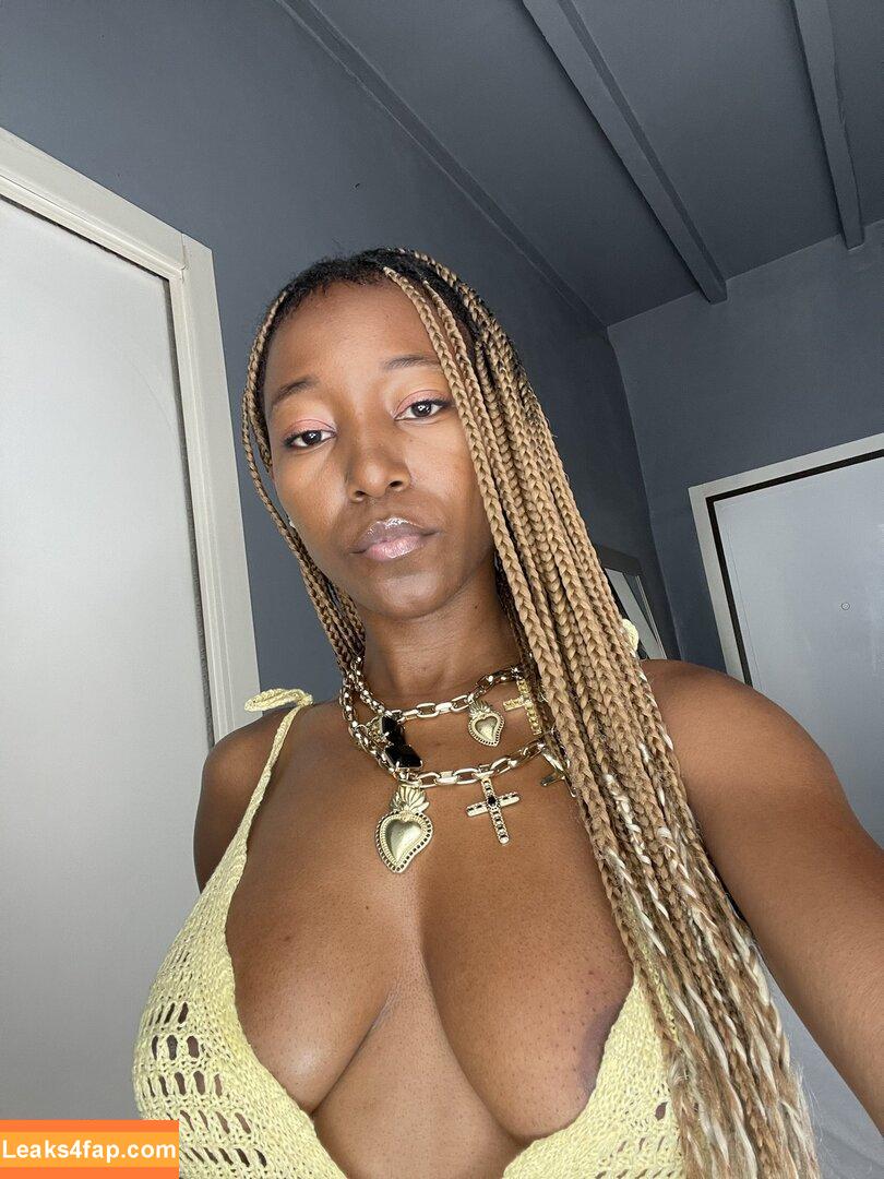 mitchumtanya /  leaked photo photo #0003