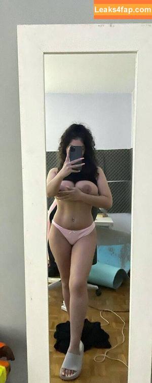 Mitooolixx photo #0001