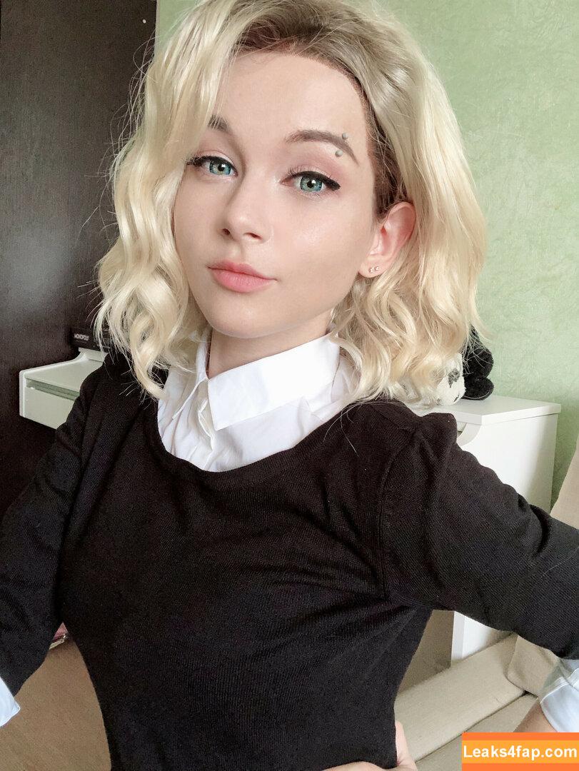 mk_ays /  leaked photo photo #0173