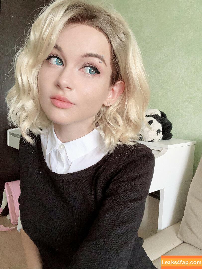 mk_ays /  leaked photo photo #0176
