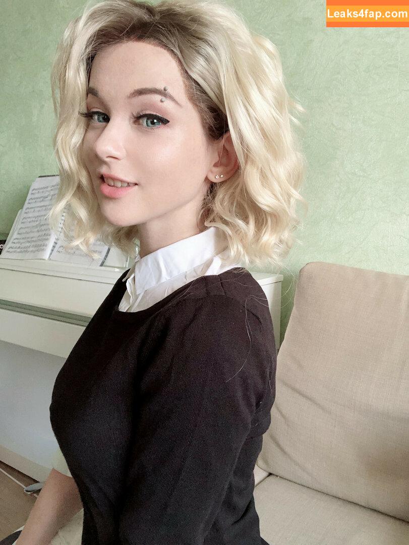 mk_ays /  leaked photo photo #0185