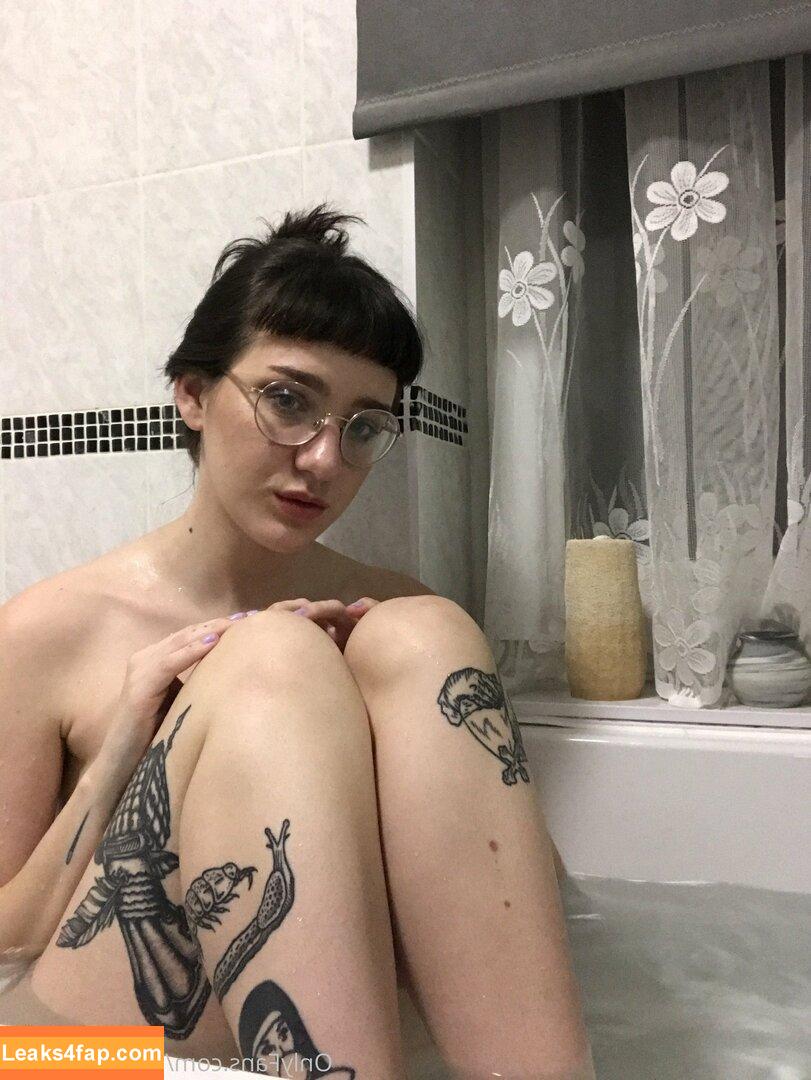 mmecissysubs / hellomisslyss leaked photo photo #0021