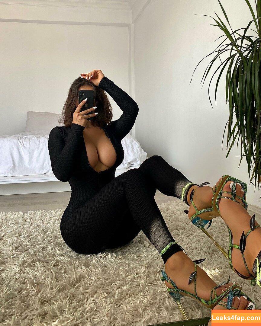 Mmelissa.ox / mmelissaox leaked photo photo #0006