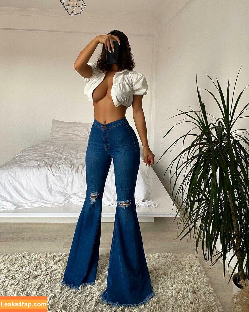Mmelissa.ox / mmelissaox leaked photo photo #0007