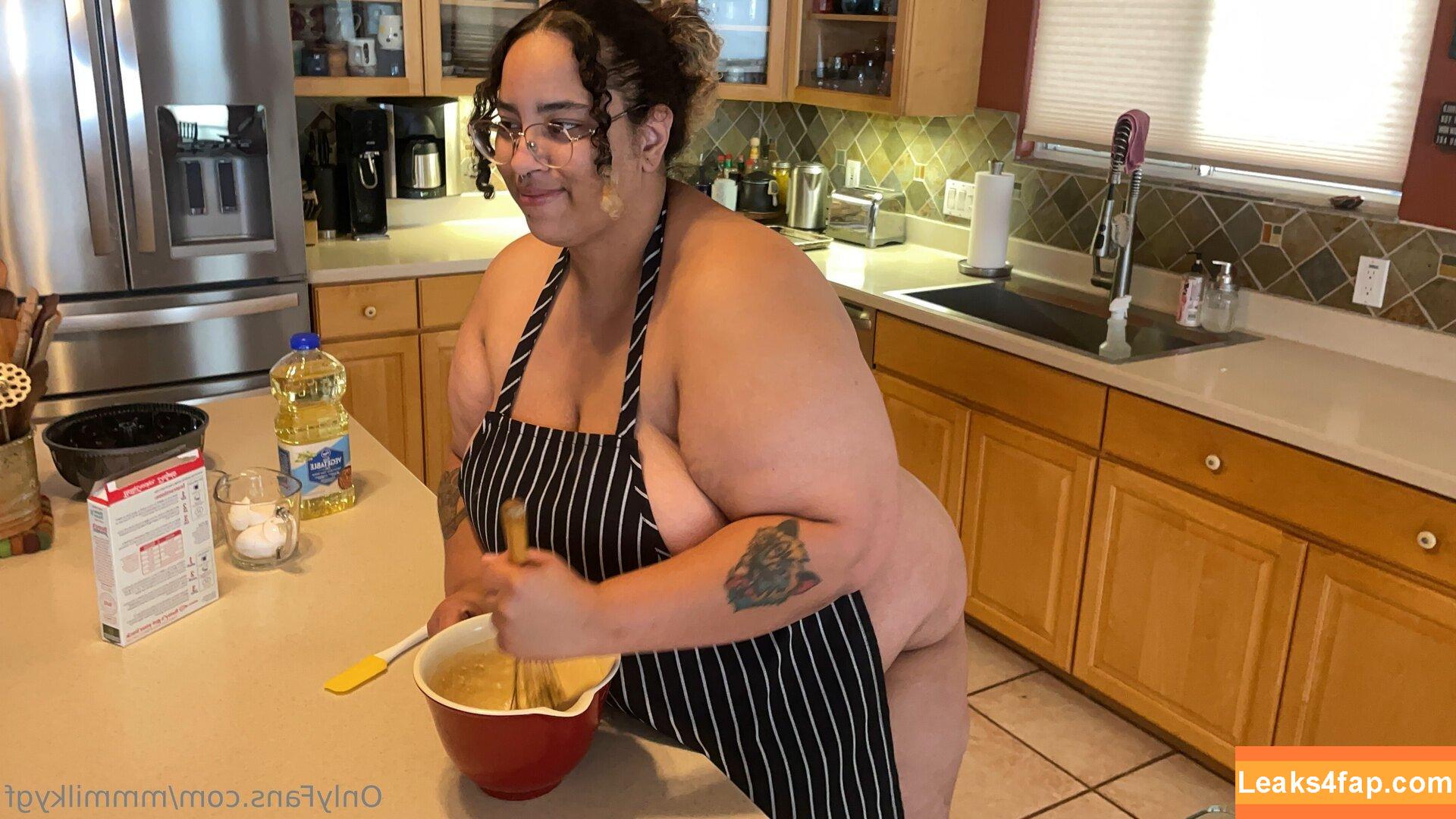 mmmilkygf / mmmforeign leaked photo photo #0018