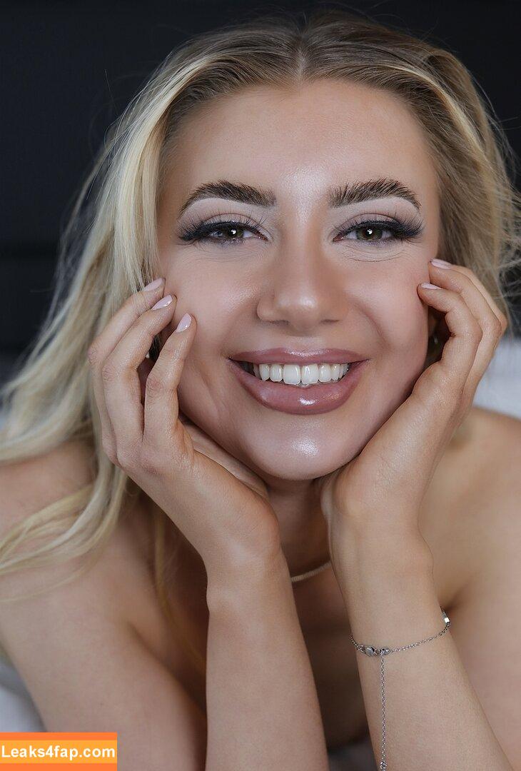 Models On Purpleport / Adultfolio / Maxmodels.pl (no mass dumpingtogs content / model-kartei.de / modelfol.io / purpleportofficial слитое фото фото #1379