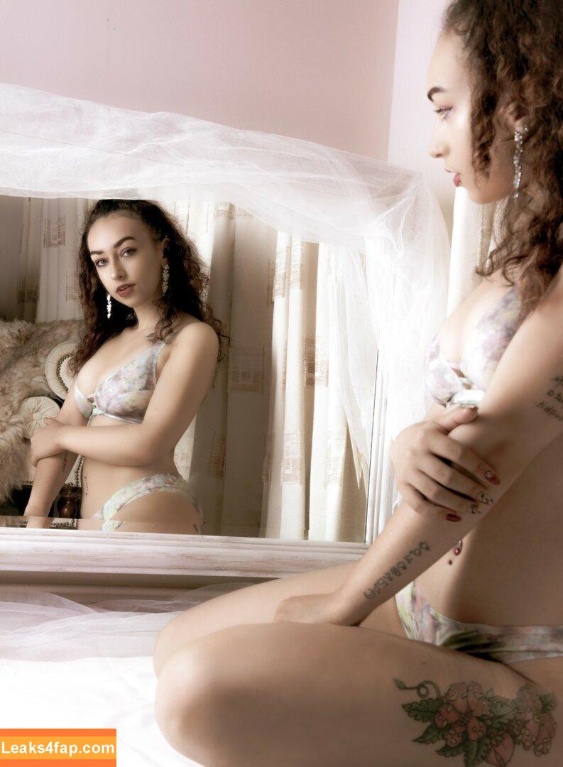 Models On Purpleport / Adultfolio / Maxmodels.pl (no mass dumpingtogs content / model-kartei.de / modelfol.io / purpleportofficial leaked photo photo #1497