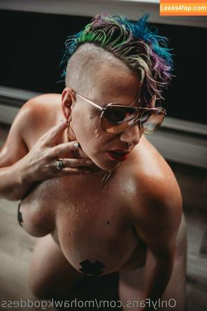 mohawkgoddess photo #0004