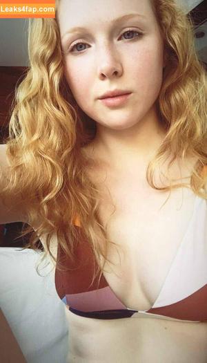 Molly C Quinn photo #0002