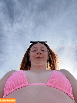 Molly Carlson photo #0174