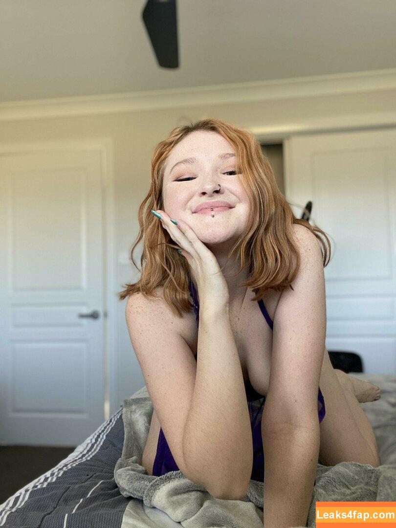 Molly Demure / demure_whore / https: leaked photo photo #0200