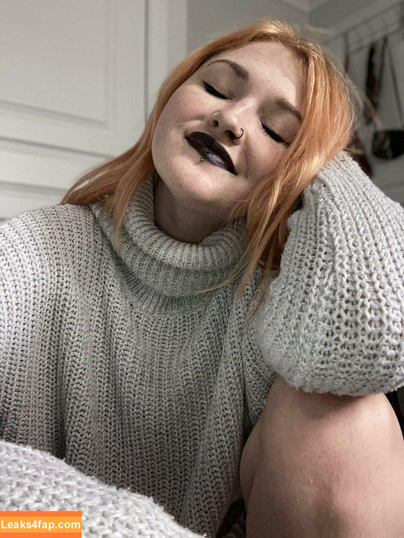 Molly Demure / demure_whore / https: leaked photo photo #0263