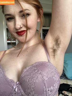 Molly Demure photo #0142