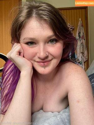 Molly Demure photo #0533