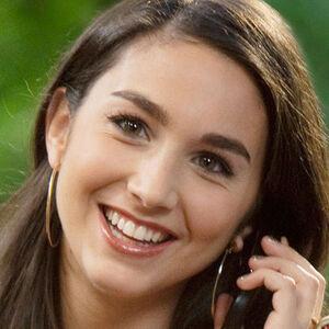 Molly Ephraim photo #0009