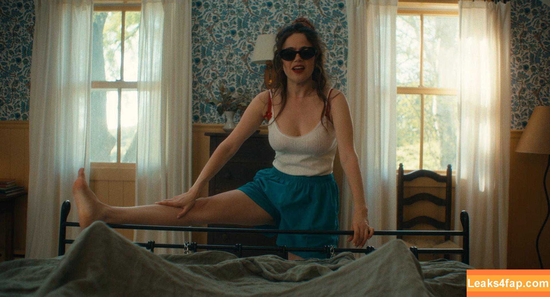 Molly Gordon / crashgordon / mollsterg leaked photo photo #0181