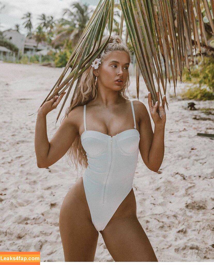 Molly-Mae Hague / https: / mollymae / mollymaehague / mollymaeishigh leaked photo photo #0030