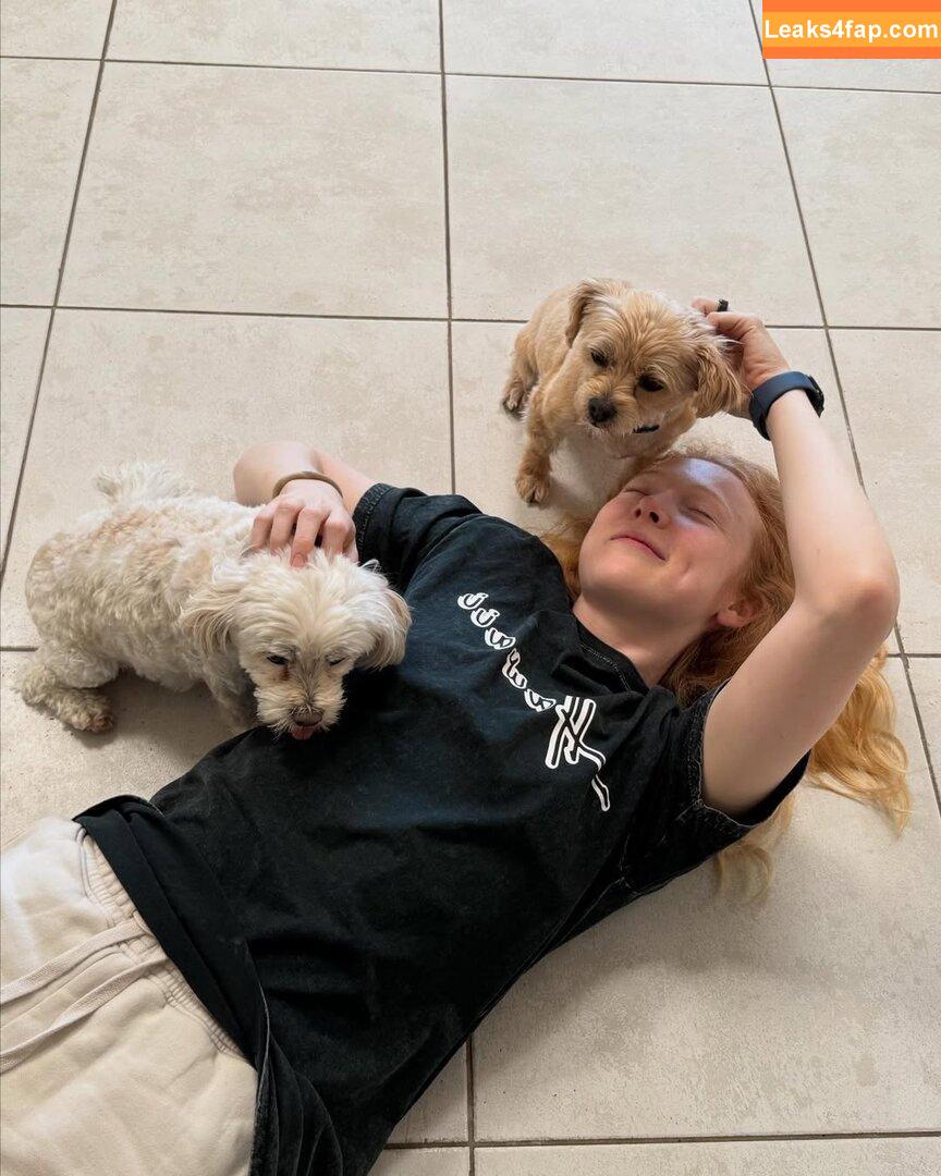 Molly Quinn / lassmolly / mollycaitlynquinn leaked photo photo #0169