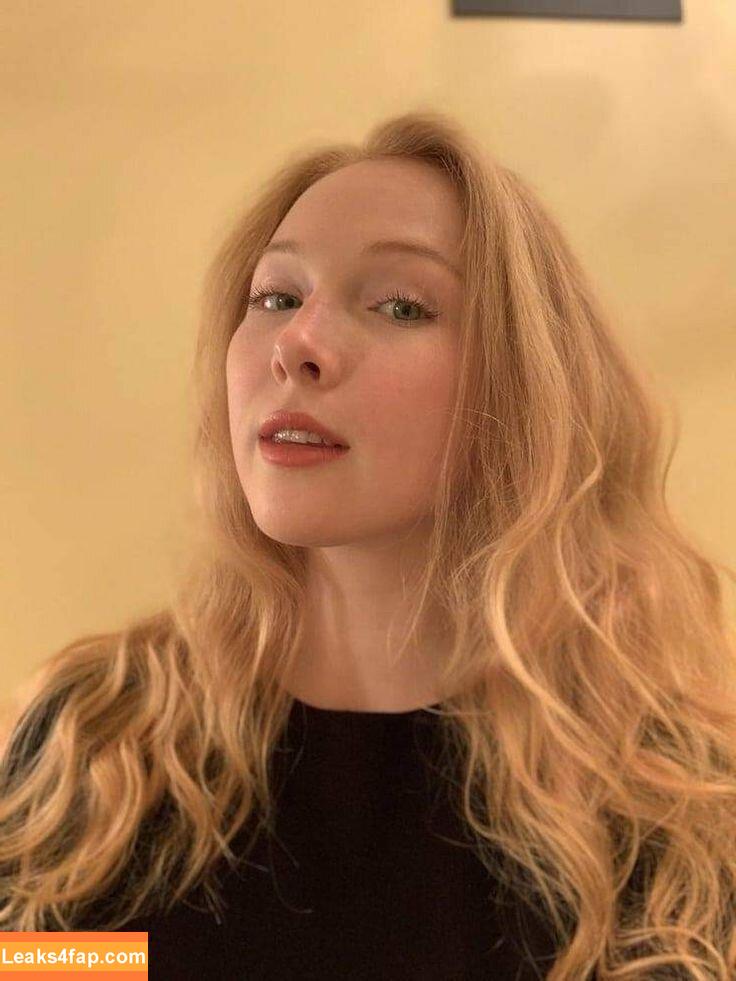 Molly Quinn / lassmolly / mollycaitlynquinn leaked photo photo #0176