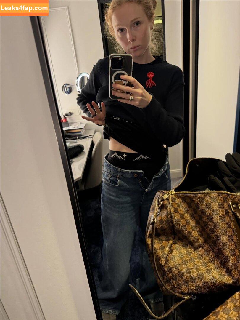 Molly Quinn / mollycaitlynquinn leaked photo photo #0190