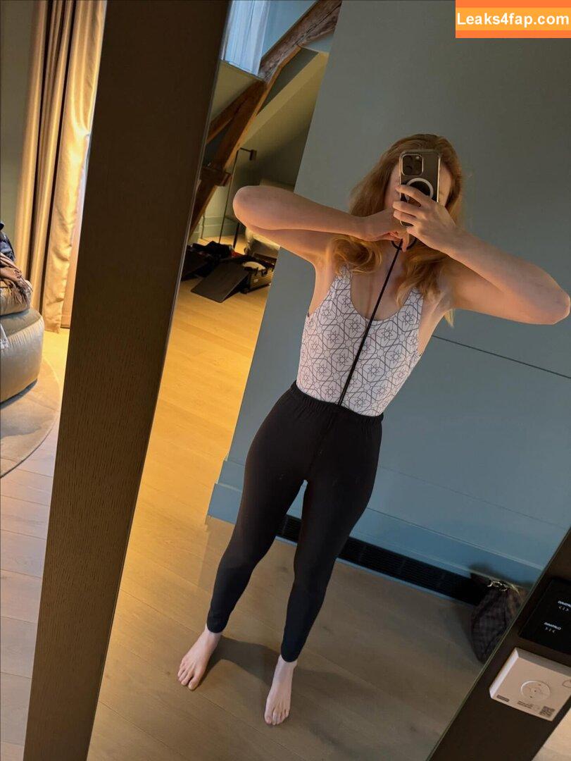 Molly Quinn / mollycaitlynquinn leaked photo photo #0191