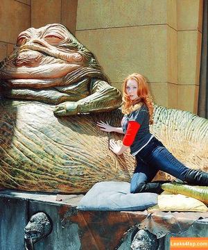 Molly Quinn photo #0210