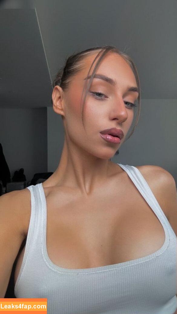 Molly Richards / mollyandjordy / mollyyrichardss leaked photo photo #0123