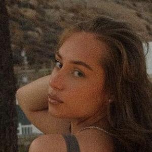 Molly Richards photo #0004