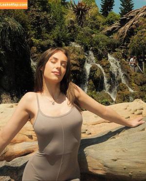Molly Richards photo #0081