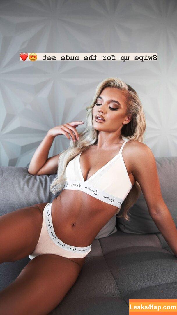 Molly Smith / EggnogMadeMe / IndependentCustomer4 / https: / mollysmith19 leaked photo photo #0148