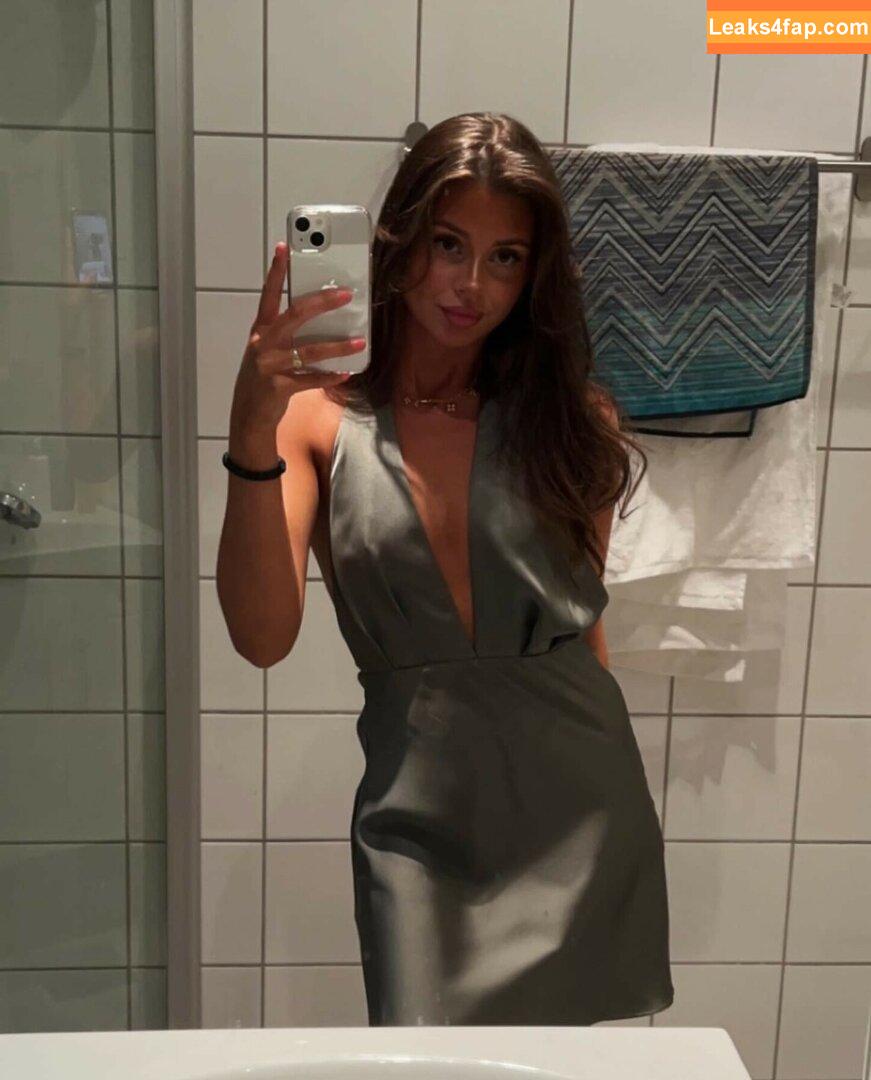 Mollyexclusive / itsmollyoffical / itsmollyofficial leaked photo photo #0008