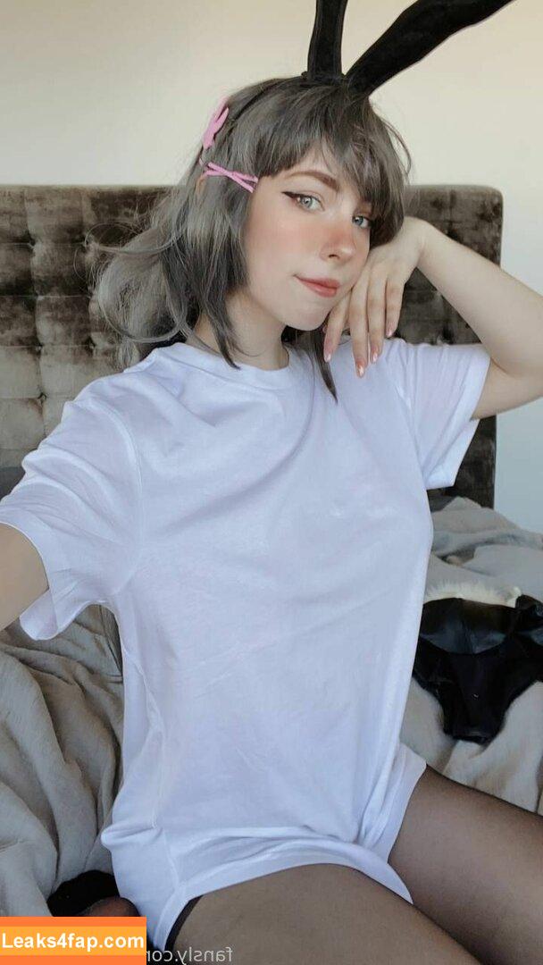 MollyRedWolf / MollyRebbit / mollyredwolf_ph leaked photo photo #0651